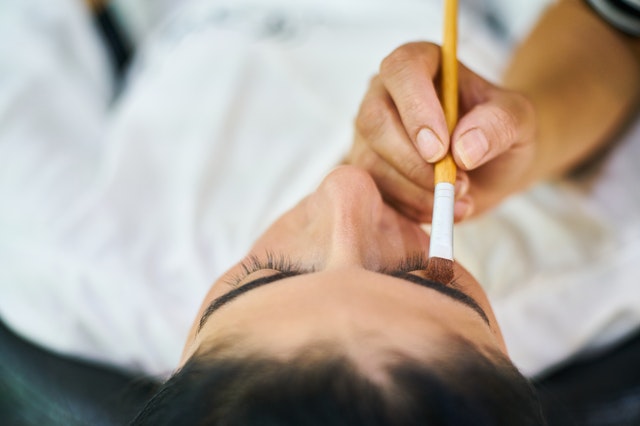 Quanto tempo impiega il microblading a guarire?